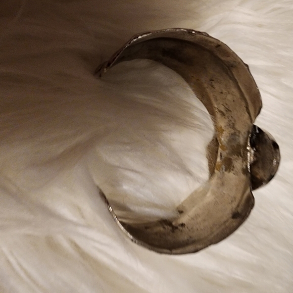 Vintage Brutalist Silver Cuff - Picture 4 of 9